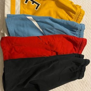 FOUR BUNDLED NIKE SHORTS 🚨